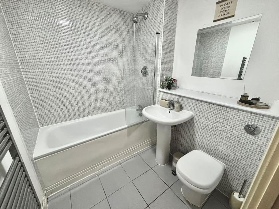 Luxury Apartment In The Heart Of Birmingham City! 외부 사진